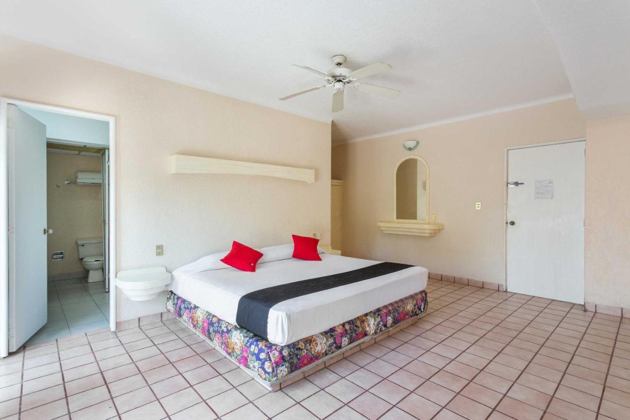 Hotel Hacienda Del Rio אואקסטפק מראה חיצוני תמונה
